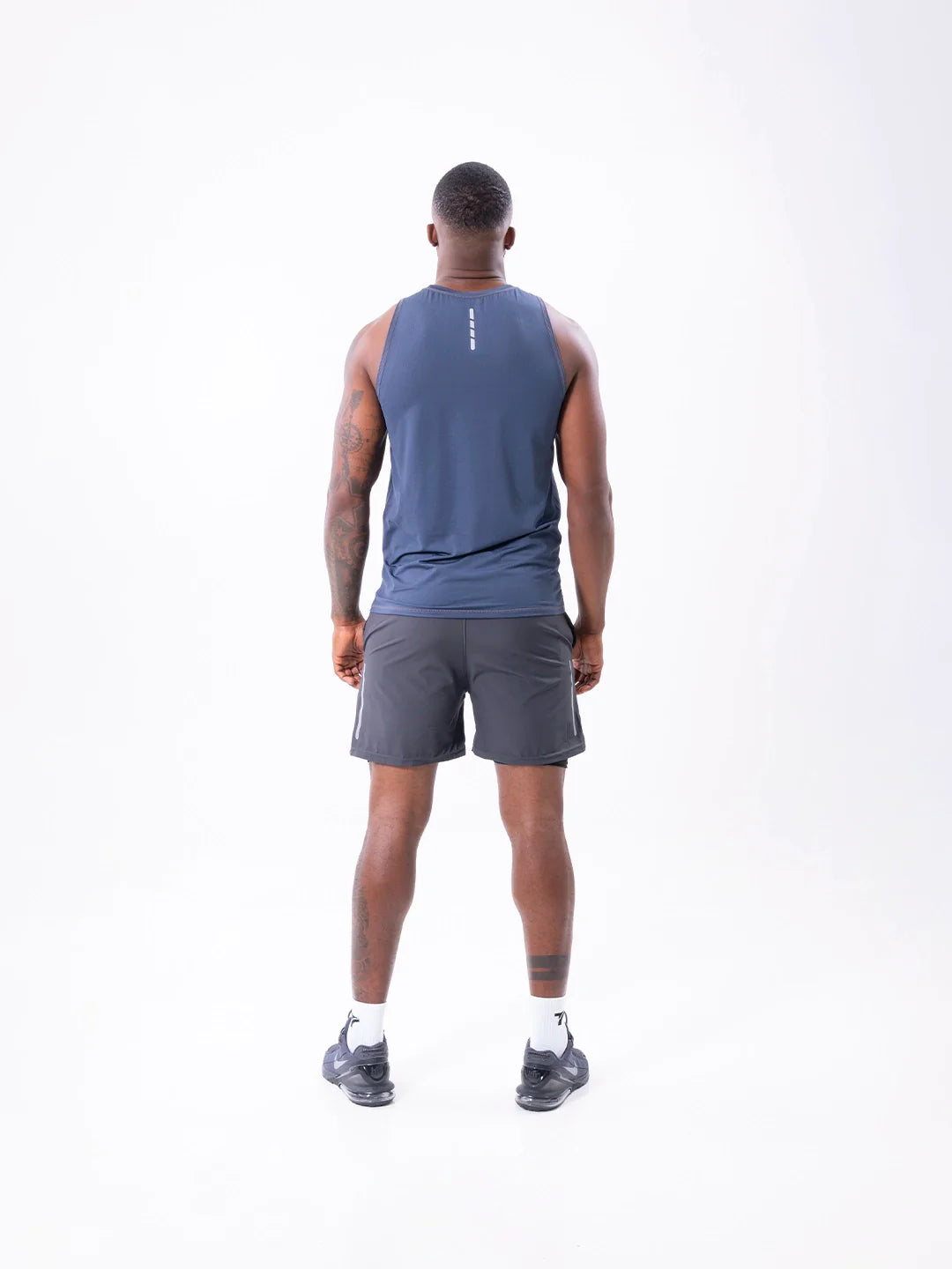 CAMISILLA RUNNING HOMBRE - AZUL INDIGO